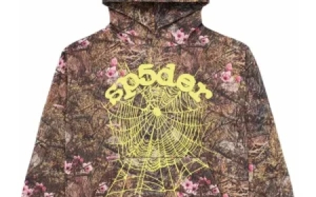 Webbed Design Spider Hoodie – Cool and Comfy